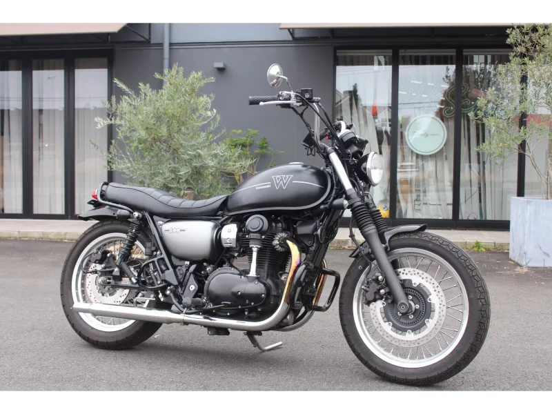 Kawasaki W800 STREET лот № 04243 оценка 4  с аукциона в Японии