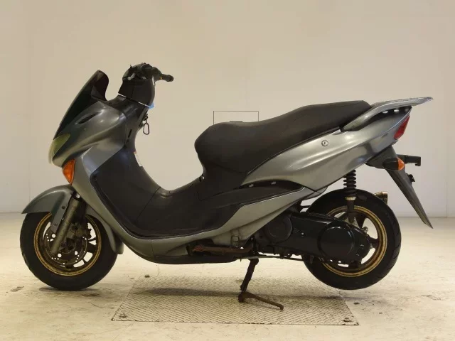 Suzuki AVENIS125