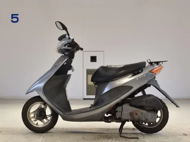 Suzuki ADDRESS V50
