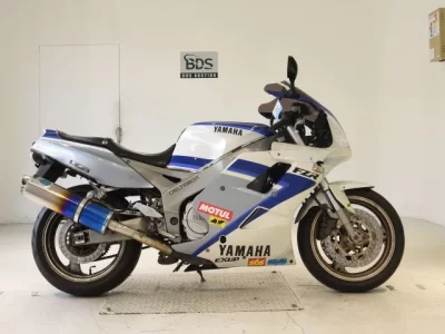 Yamaha FZR1000