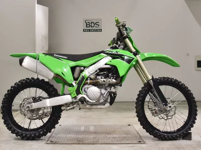 Kawasaki KX250 лот № 2711 оценка 4  с аукциона в Японии
