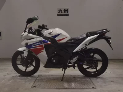 Honda CBR125R