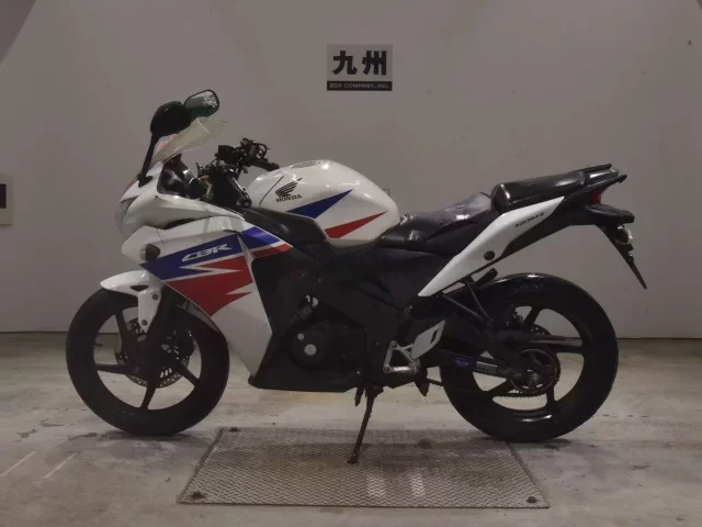 Honda CBR125R