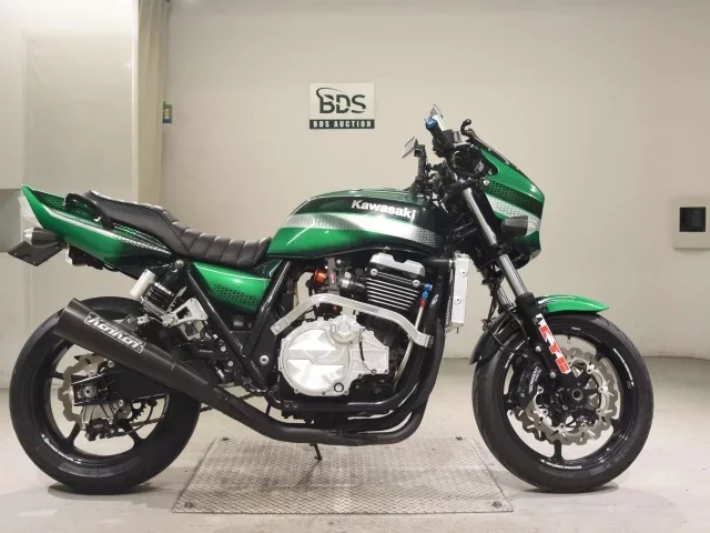 Kawasaki ZRX1100 лот № 7602 оценка 4  с аукциона в Японии