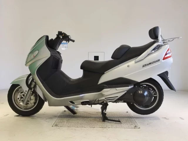 Suzuki SKYWAVE 250