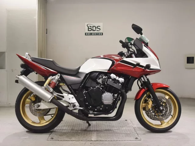 Honda CB400SFV-3 BOLDOR лот № 5239 оценка 5  с аукциона в Японии