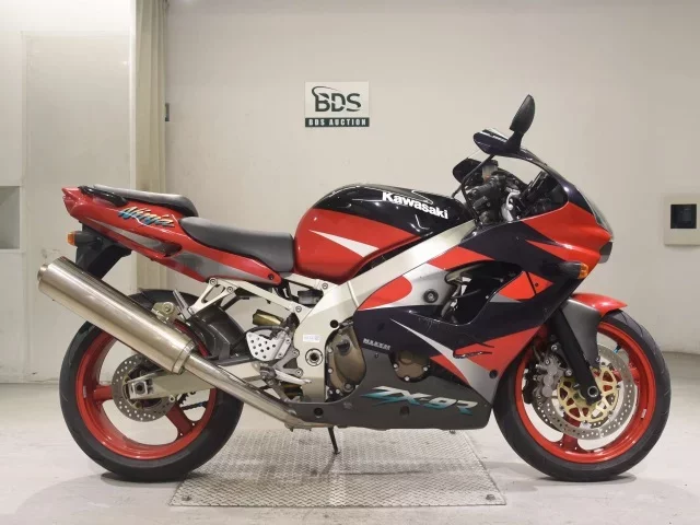 Kawasaki ZX-9R лот № 5101 оценка 4  с аукциона в Японии