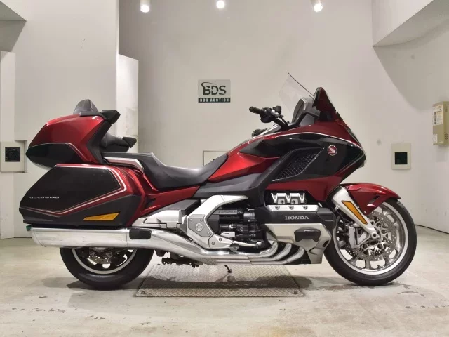 Honda GL1800 TOUR D лот № 2741 оценка 5  с аукциона в Японии