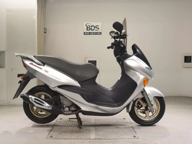 Suzuki ABENIS150