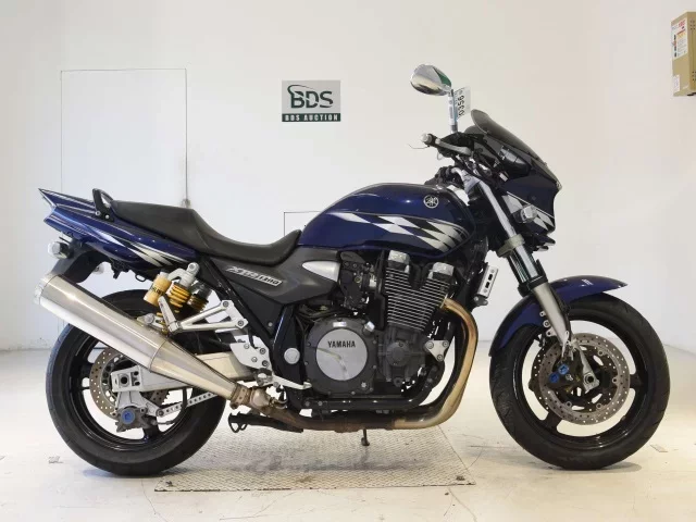 Yamaha XJR1300-2