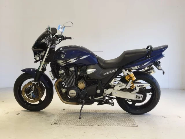 Yamaha XJR1300-2