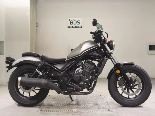 Honda REBEL