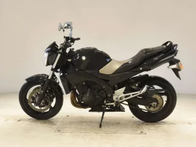 Suzuki GSR400ABS