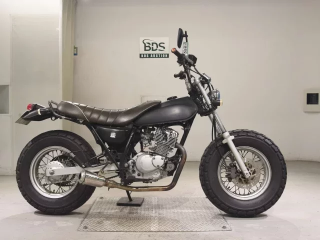 Suzuki VAN VAN 200 лот № 7596 оценка 4  с аукциона в Японии