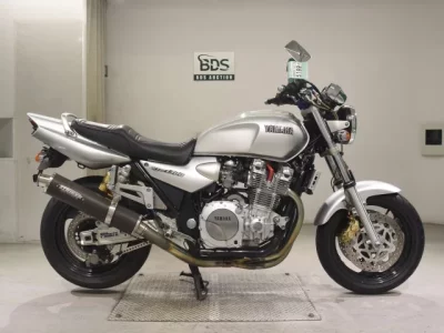 Yamaha XJR1300  с аукциона в Японии
