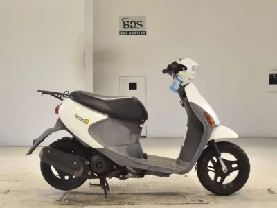 Suzuki LET S4