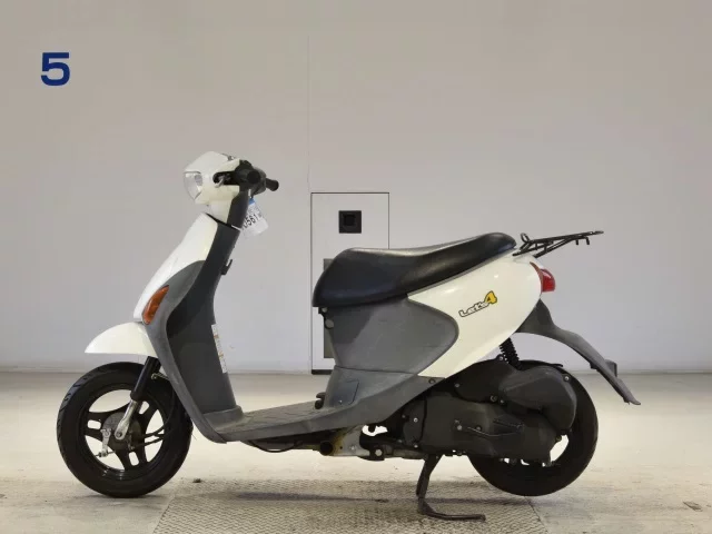 Suzuki LET S4