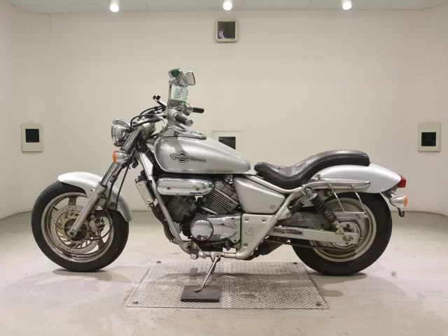 Honda MAGNA 250