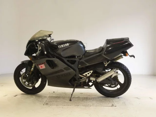 Yamaha TZR250R