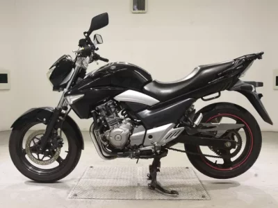 Suzuki GSR250  с аукциона в Японии