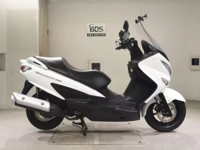 Suzuki BURGMAN200  с аукциона в Японии
