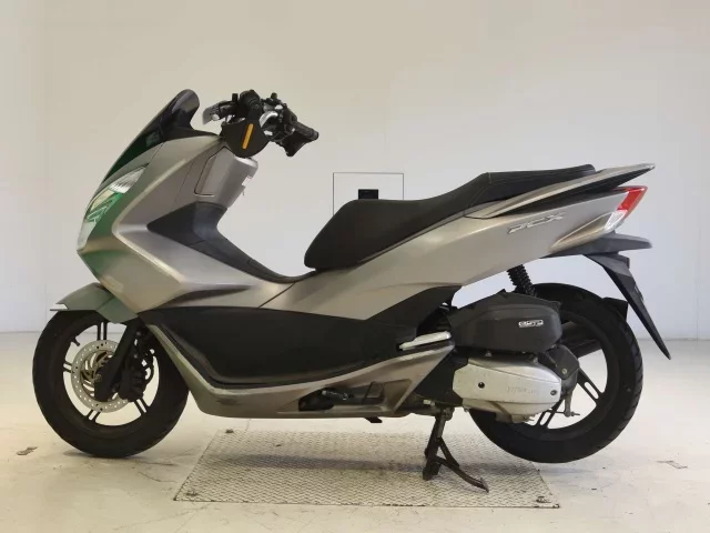 Honda PCX125-2