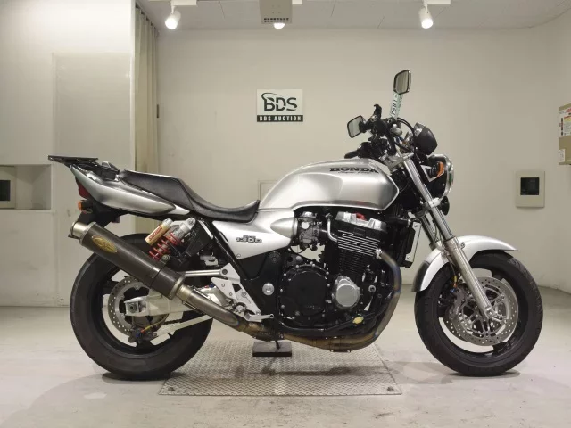 Honda CB1300SF лот № 7681 оценка 4  с аукциона в Японии