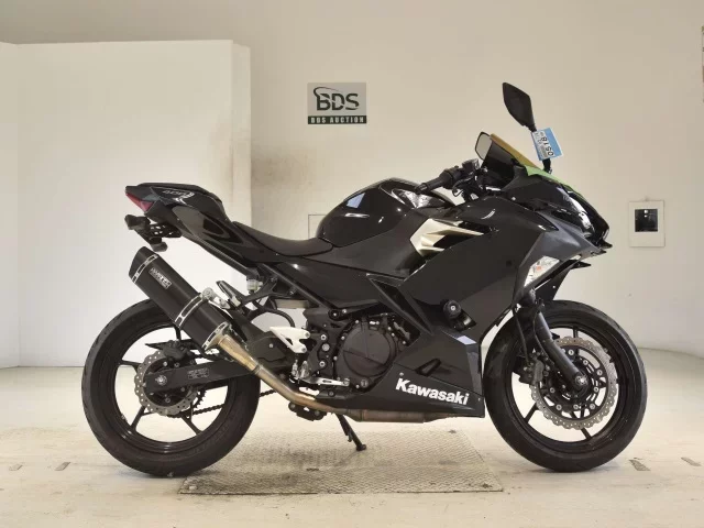 Kawasaki NINJA400-2
