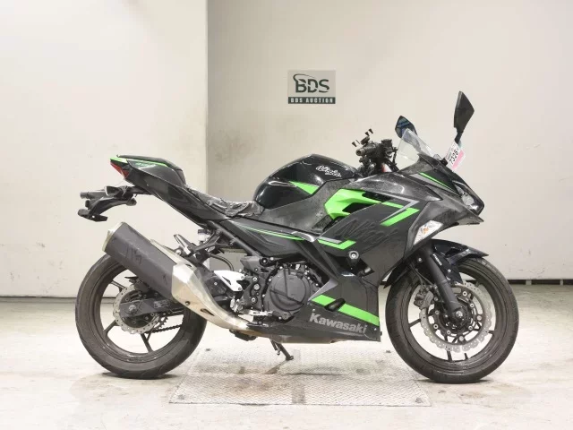 Kawasaki NINJA400-2