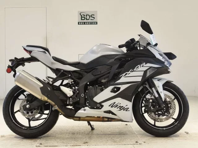Kawasaki ZX-4R SE