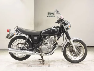Yamaha SR400-4