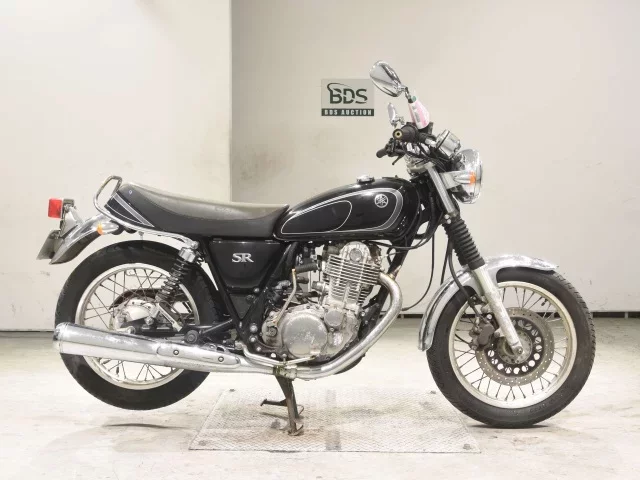 Yamaha SR400-4