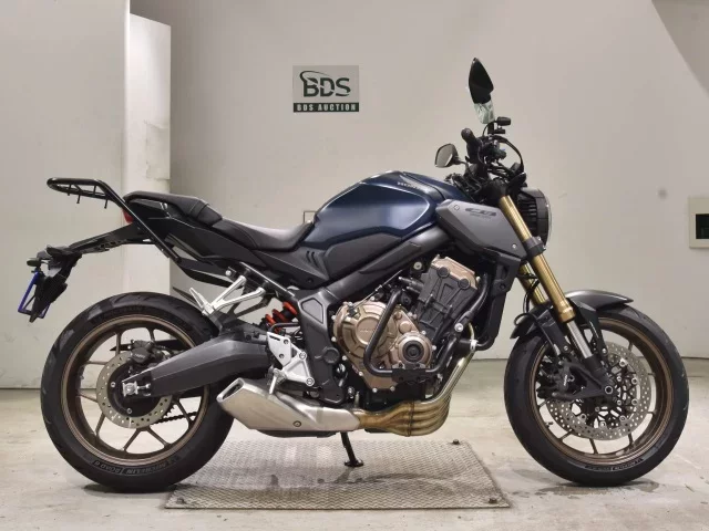 Honda CB650R лот № 2749 оценка 6  с аукциона в Японии
