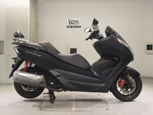 Honda FORZA лот № 5019 оценка 4  с аукциона в Японии