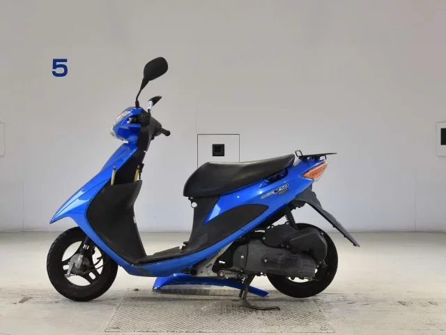 Suzuki ADDRESS V50-3