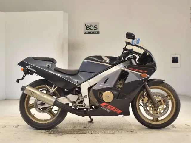 Honda CBR250R-2 SHO LOUIS NOT EQUIPPED