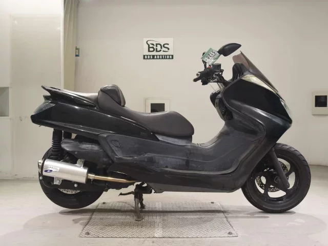 Yamaha MAJESTY 250-3 лот № 5128 оценка 4  с аукциона в Японии