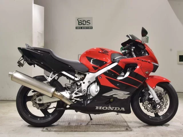 Honda CBR600F лот № 2652 оценка 4  с аукциона в Японии