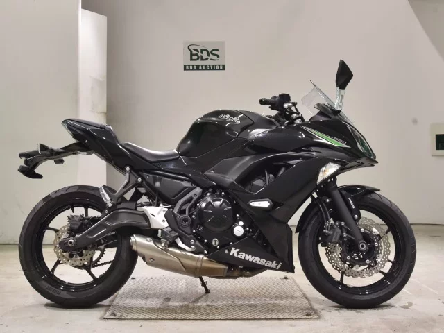 Kawasaki NINJA650A лот № 2660 оценка 6  с аукциона в Японии