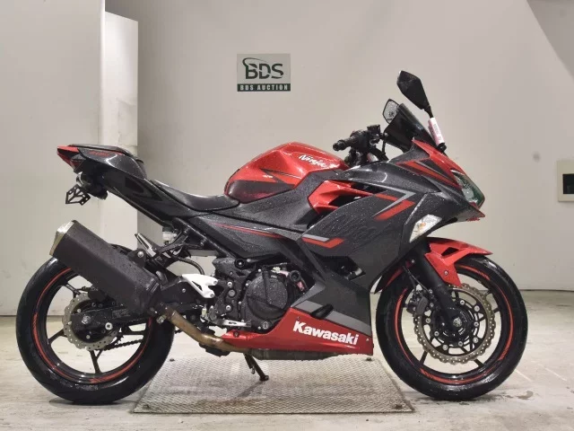 Kawasaki NINJA400-2