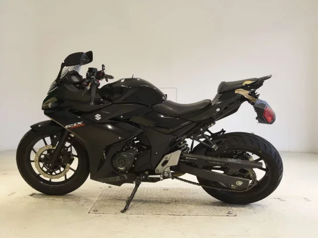 Suzuki GSX250R