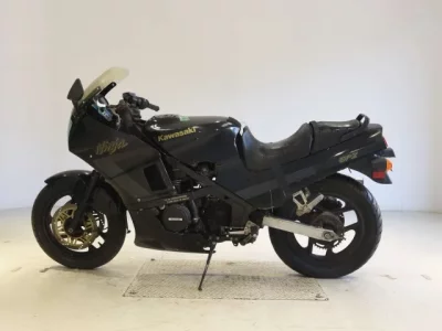 Kawasaki GPZ400R