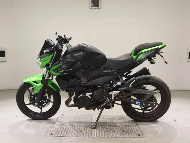 Kawasaki Z400-2