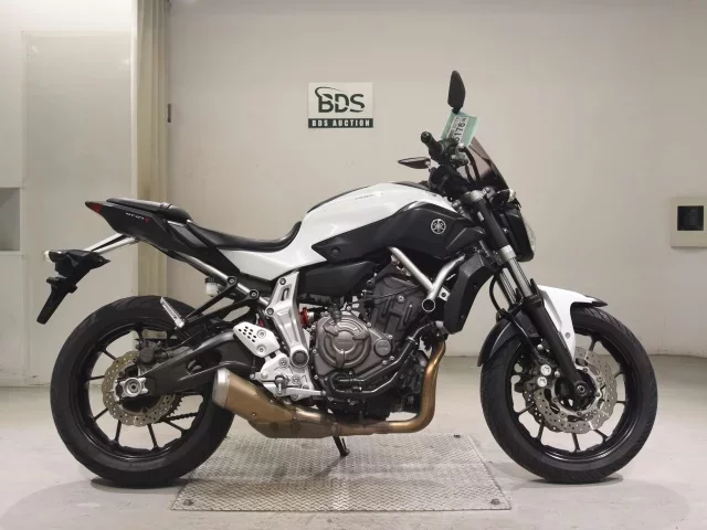 Yamaha MT-07 лот № 5176 оценка 5  с аукциона в Японии