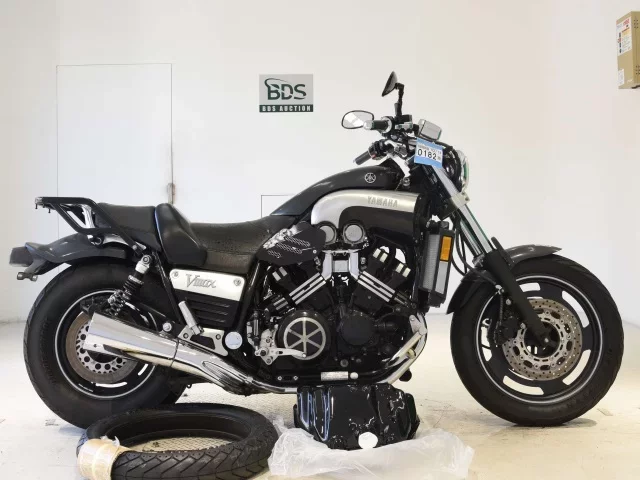 Yamaha V-MAX