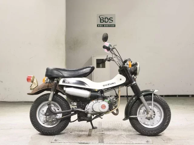 Suzuki RV50
