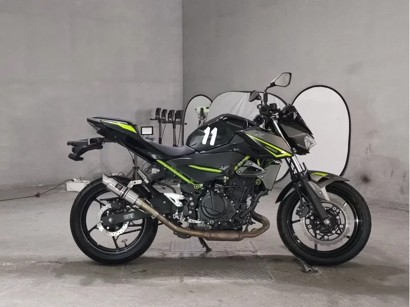 Kawasaki Z400 лот № 8124 оценка 4  с аукциона в Японии