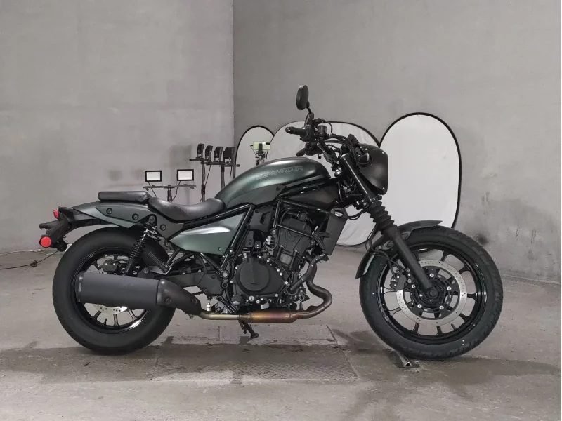 Kawasaki ELIMINATOR 400SE лот № 8318 оценка 4.5  с аукциона в Японии