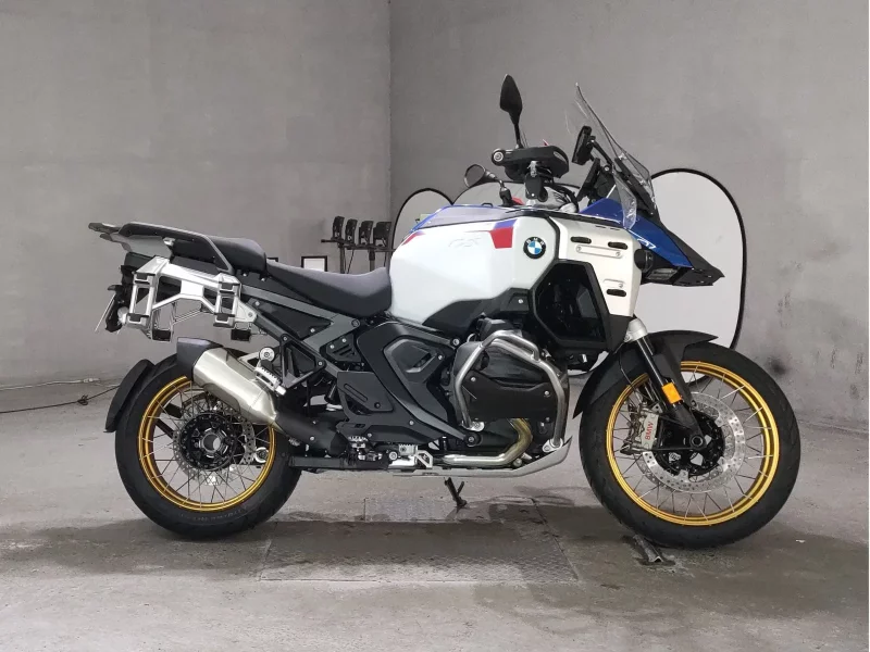 BMW  R1300GS ADVENTURE лот № 7317 оценка 6  с аукциона в Японии