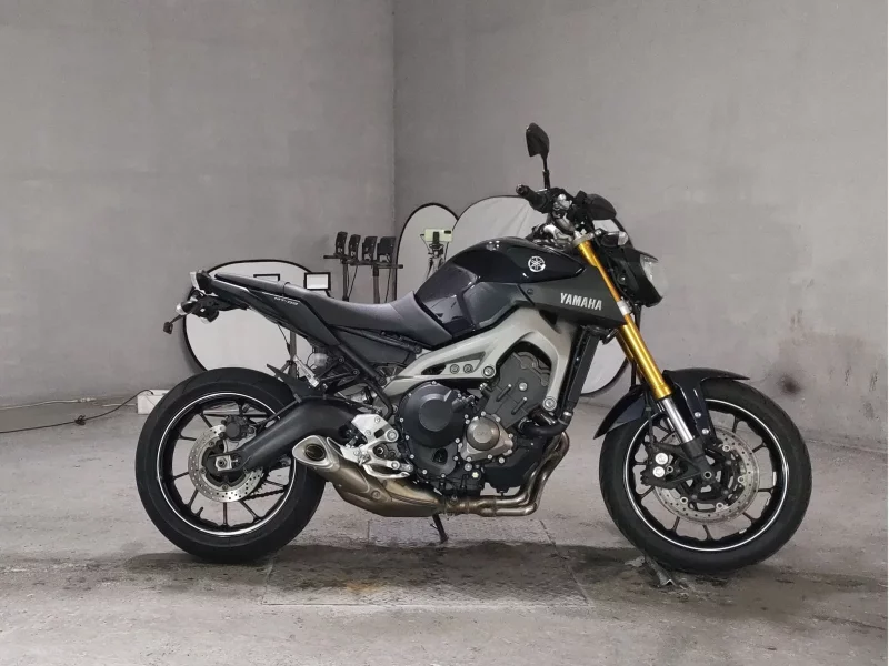 Yamaha MT-09 лот № 7366 оценка 4  с аукциона в Японии